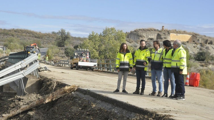 La Junta prevé abrir la próxima semana el tráfico el puente de Baza a Benamaurel dañado por la DANA