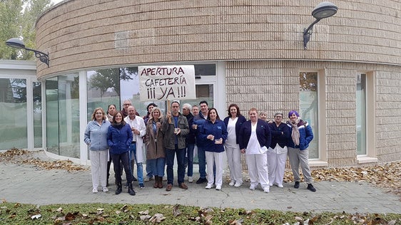 Exigen la urgente apertura de la cafetería del Hospital de Baza