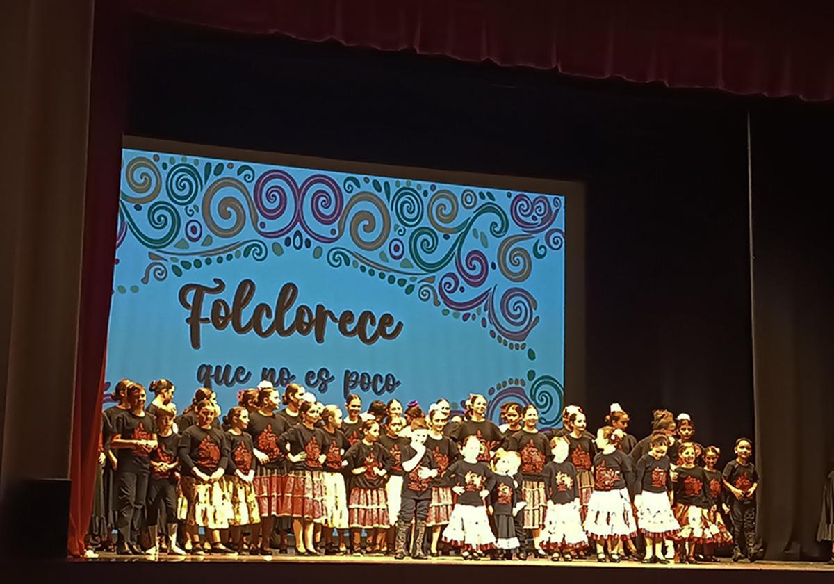 Imagen del espectaculo Folclorece que no es poco.