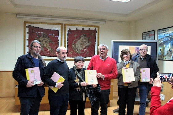 «Péndulo. Papeles de Bastitania» presentada en el Centro Artístico, Literario y Científico de Granada,
