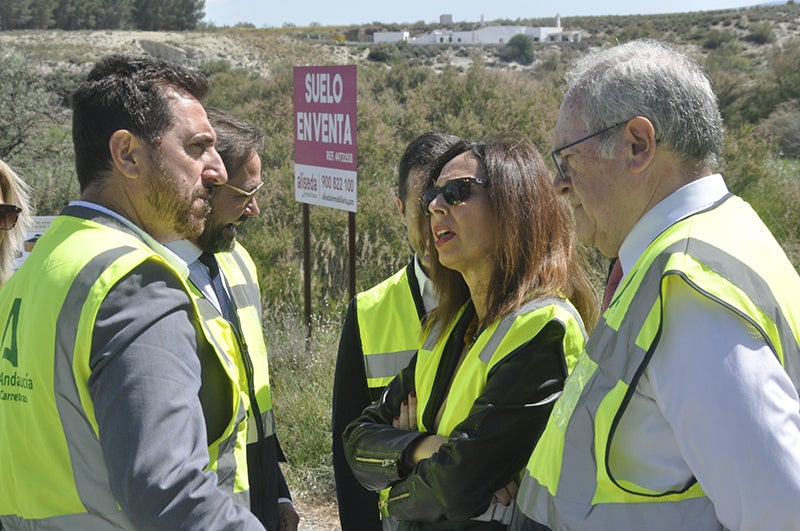 Juan Francisco Torregrosa, alcalde de Benamaurel y Rocío Diáz, consejera de Fomento