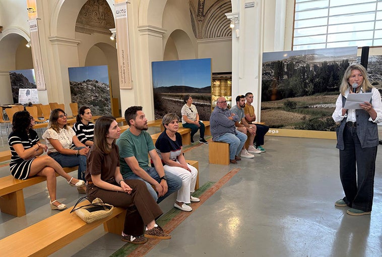 Huéscar acoge una exposición que enseña a 'leer' la historia escrita en los anillos de los árboles