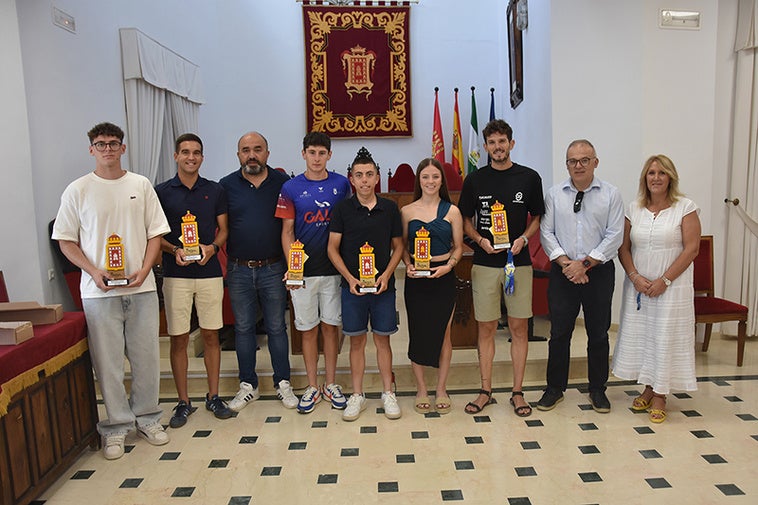 El Ayuntamiento reconoce los logros de deportistas bastetanos