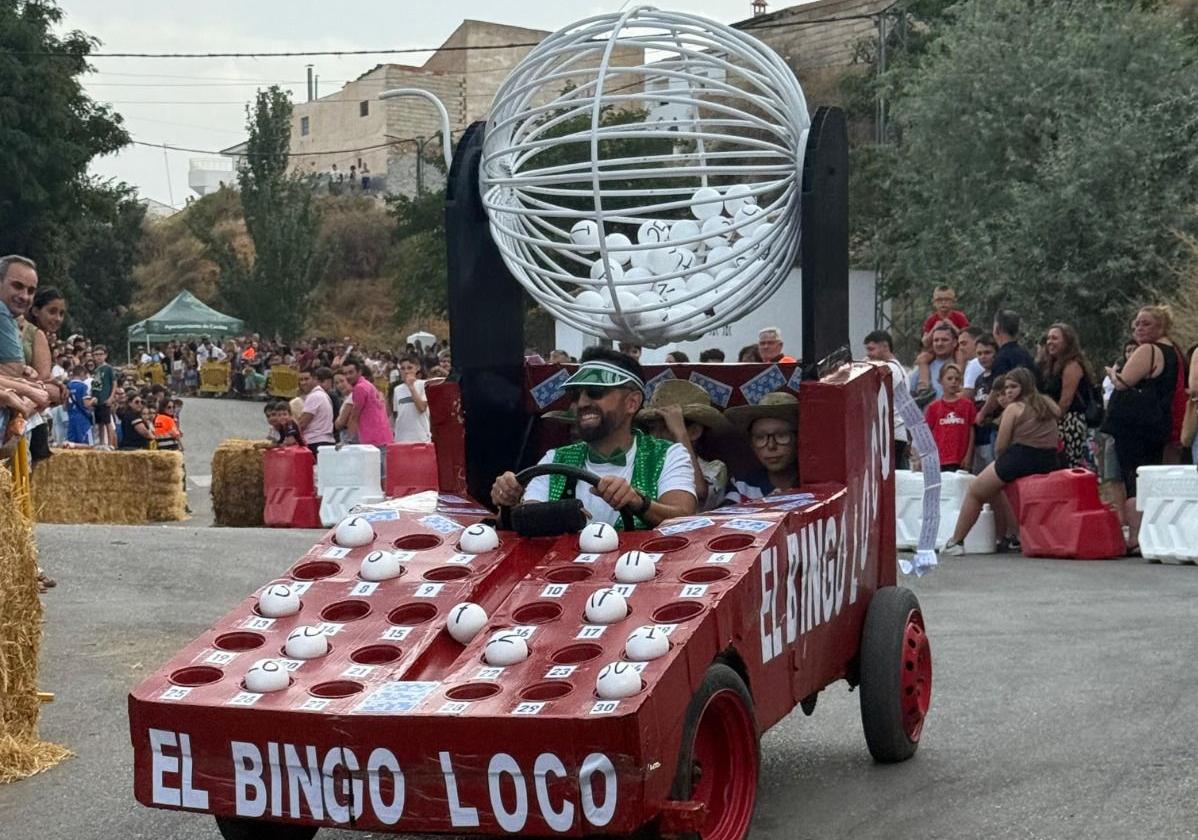 Caniles celebra con éxito una nueva edición de los Autos Locos.