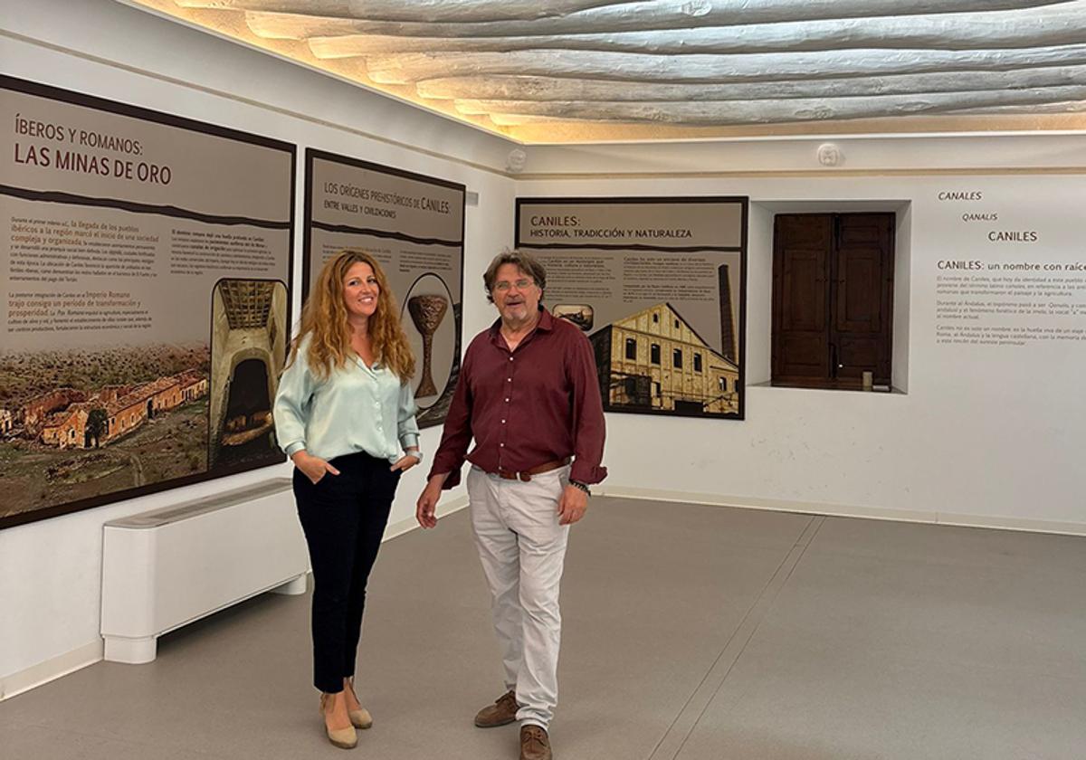 María Pilar Vázquez y Antonio Román en el Real Pósito de Caniles