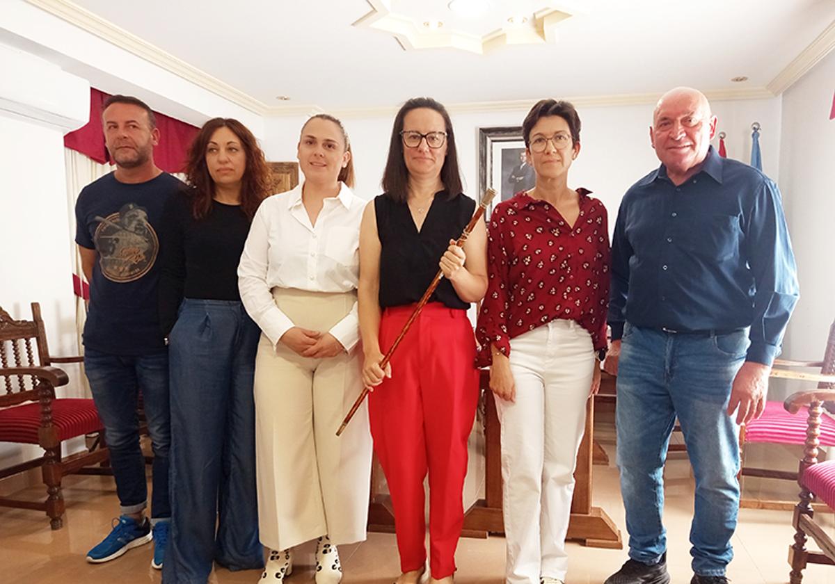 Estefania Martínez y su equipo de gobierno