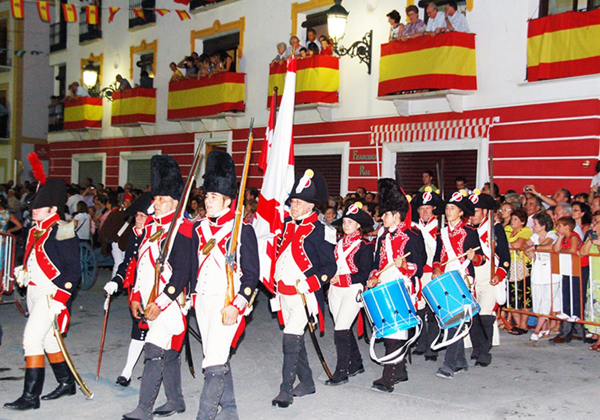 Desfile en Huéscar en el bicentenario de la guerra con Dinamarca