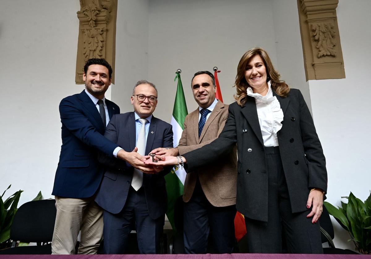 Entrega de la llave de la Casa de los Dengra.