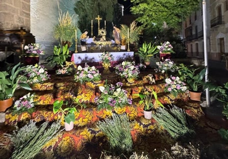 Imagen secundaria 1 - El Corpus Christi de Huéscar: una solemnidad con cinco siglos de historia repleta de devoción, aroma y tradición familiar