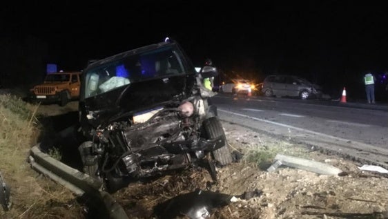 Muere una mujer de 37 años en un accidente con otros cuatro heridos, entre ellos un menor, en Caniles