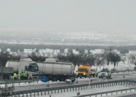 Un nuevo accidente de un camión en la A-92 Norte impide el acceso a Baúl