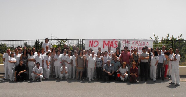 Nueva protesta de trabajadores del Hospital de Baza por los recortes del PP
