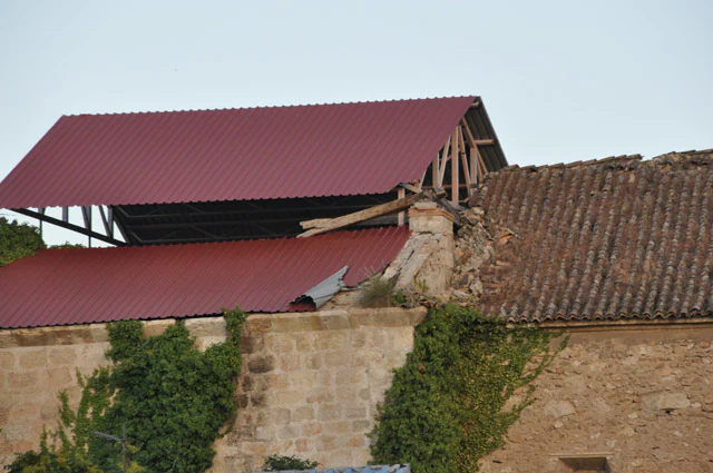 La  “Mesa por el Patrimonio” exige un  plan de emergencia para la iglesia y convento de San Jerónimo