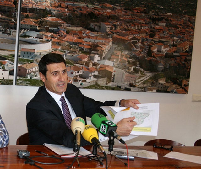 El Ayuntamiento presenta alegaciones al PITVI para que se incorpore el ramal Guadix- Baza- Lorca