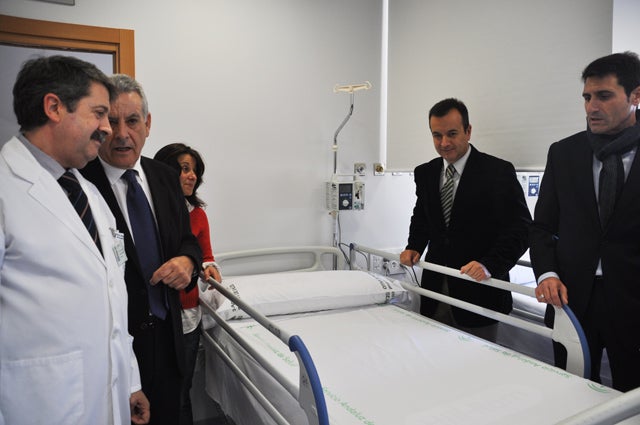 Higinio Almagro desmiente con rotundidad que el Hospital de Baza se quiera desmantelar “es que todo lo contrario, se está mejorando.”