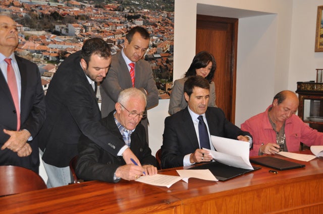 El Ayuntamiento recibe 11.474 m2 para mejorar los accesos al hospital