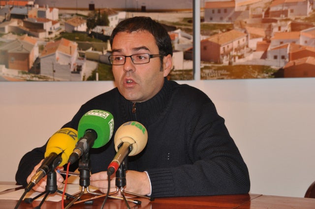 Los titulares de concesiones del cementerio tendrán un año para regularizar la situación de sus nichos y sepulturas