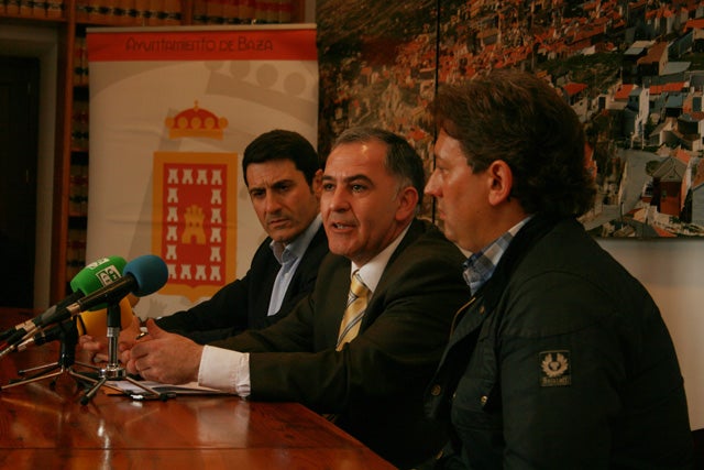 El subdelegado del gobierno intenta desbloquear el asunto del abastecimiento de agua desde Castril