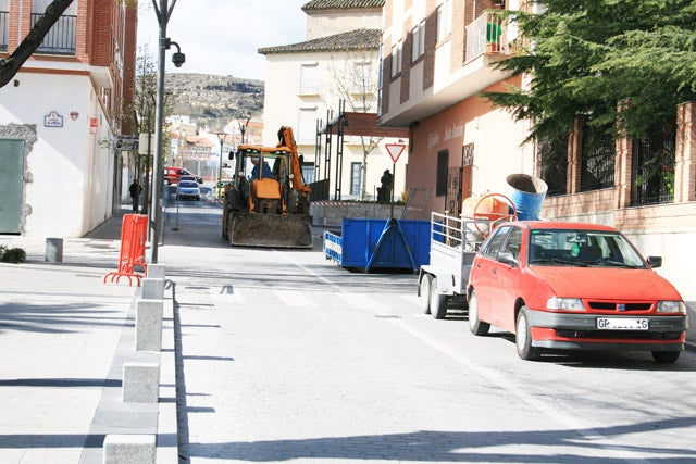 La avenida de Andalucía cortada al tráfico por las obras