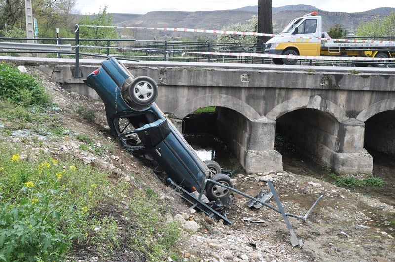 Dos personas heridas en accidente de tráfico en Baza