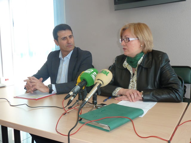 El PSOE de Caniles acusa a la alcaldesa del PA de querer esconder su nefasta gestión municipal