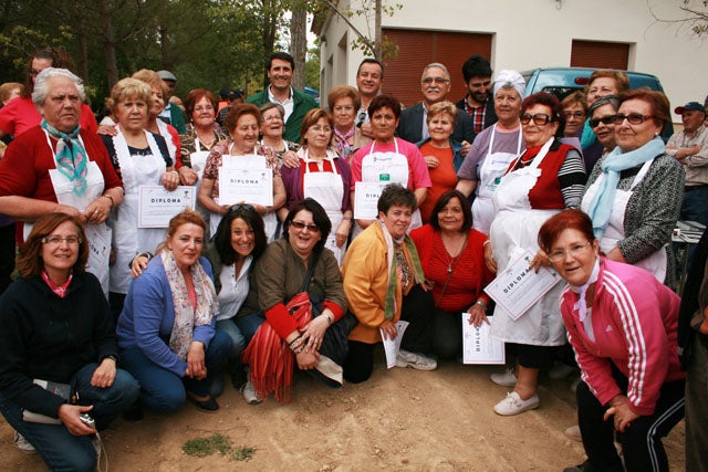 Los mayores de los centros de día del norte de la provincia llevan 20 años juntandose a comer arroz