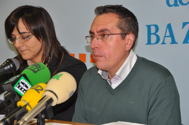 El PP e IU exigen responsabilidades por el intento de adjudicar una obra a un concejal del PSOE