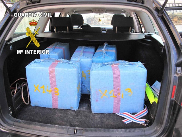 La Guardia Civil detiene en la A-92 a su paso por Cúllar a un hombre con 208 kilos de hachís