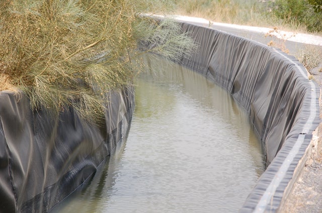 La CHG invierte 238.000 euros para reparar el Canal de Jabalcón