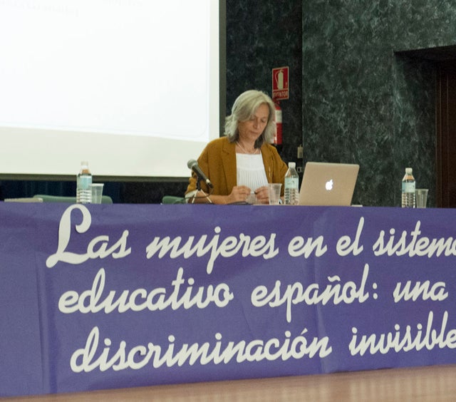Pilar Ballarín imparte la lección inaugural en el IES José de Mora de Baza