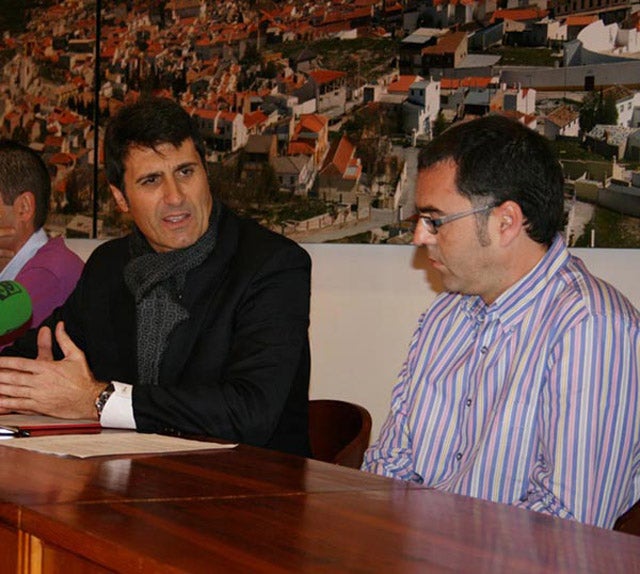 ´La senadora y concejal del PP de Baza intenta engañar a los ciudadanos´