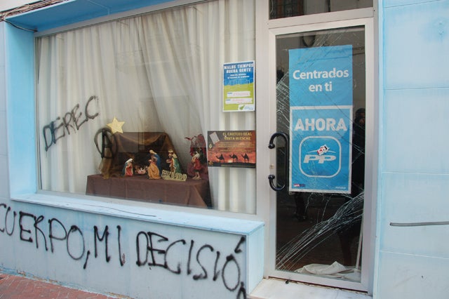 Atacan la sede del PP de Huéscar