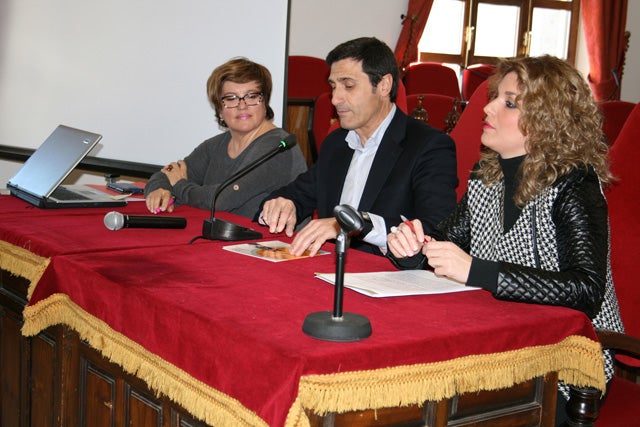 33 colectivos de Baza se unen a favor de la conciliación de la vida familiar y laboral