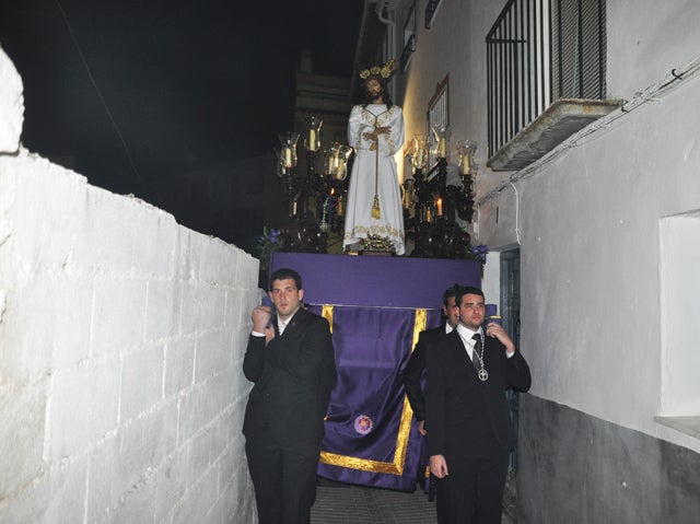 Emotivo Via-Crucis de Jesús del Rescate por el barrio de Santiago