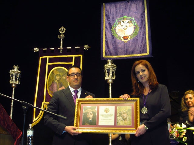 Carmen García pregona a la Cofradía del Nazareno