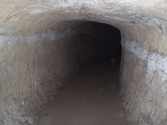 La Junta estudia los túneles que hay bajo la Alcazaba como  “Lugar de la Memoria”