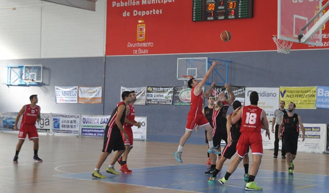 El Meridiano Baza gana fácil al Proinsur Martos 96-76