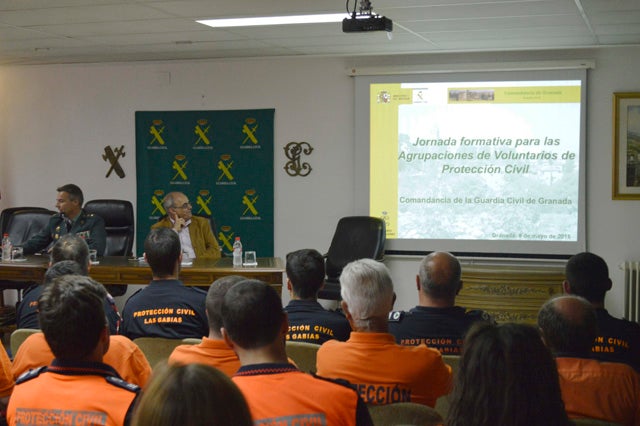 La Guardia Civil acoge una jornada formativa para voluntarios de Protección Civil