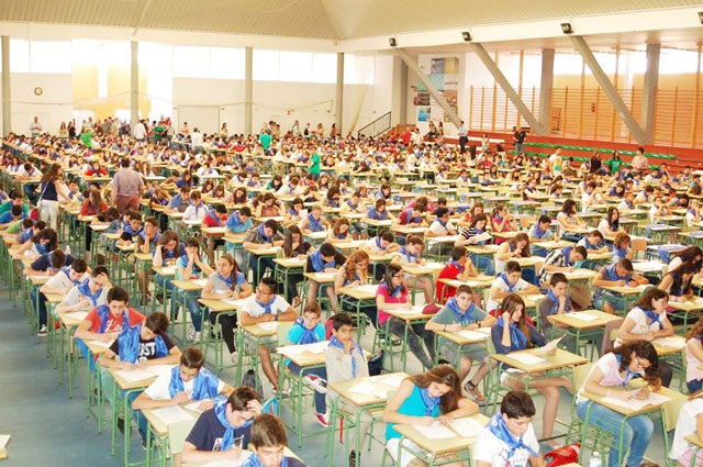 Daniel Pérez, del CEIP `Jabalcón´ de Baza primer premio de Primaria en la olimpiada matemática de Pozo Alcón