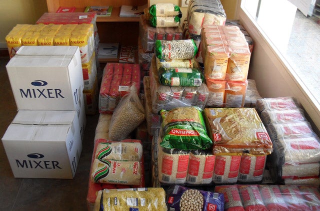 Las Cofradías de Baza van a realizar una recogida de alimentos ` Ningún niño sin comida´