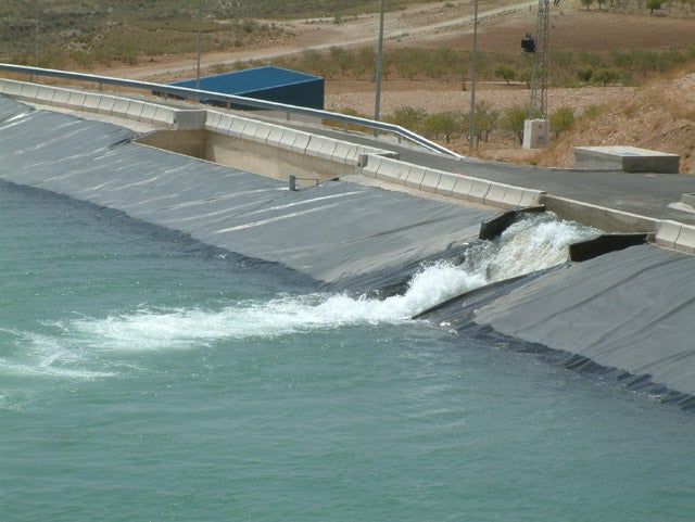La CHG no dará más agua a Almería hasta que no se cubran las necesidades de la Comarca de Baza