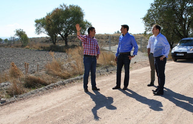 La Junta arregla 7 kilómetros de caminos rurales en Baza