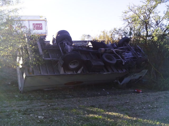 Un camionero herido en accidente de tráfico en Cúllar