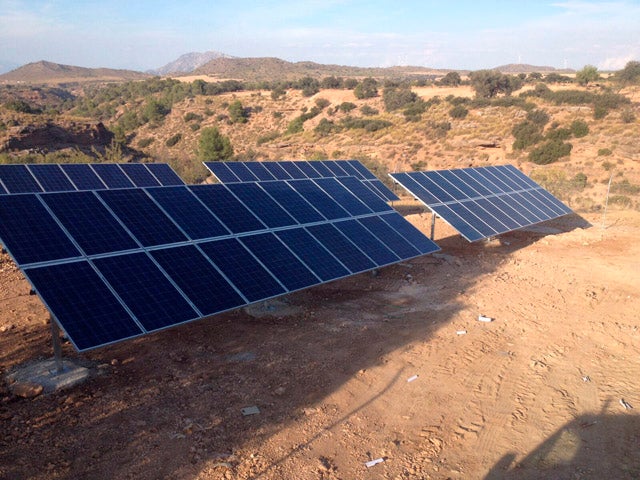 El Ayuntamiento de Freila instala placas solares para extraer agua