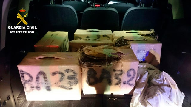 La Guardia Civil de Tráfico de Baza interviene 220 kilos de hachís
