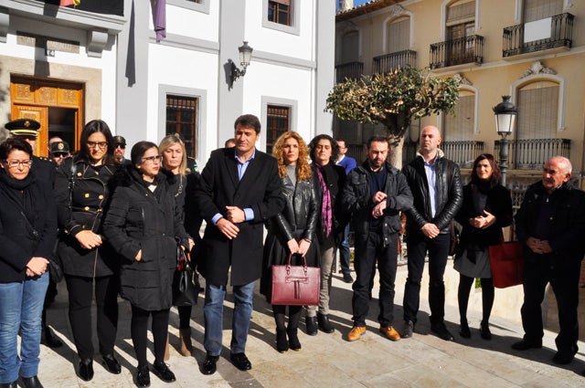 Tres días de luto oficial y banderas a media asta en Baza