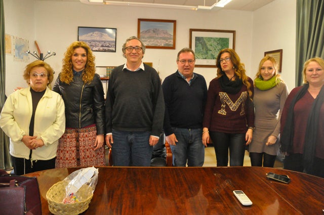 Ana Belén Palomares visita el Ayuntamiento de Zújar para informar sobre igualdad de géneros