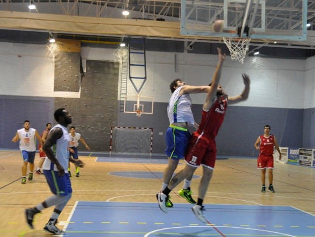 El Meridiano Baza gana en Motril 48-50