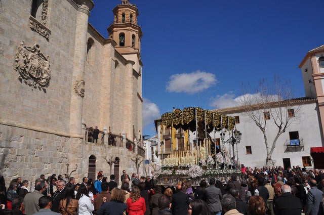 Viernes Santo en Baza con tres salidas procesionales