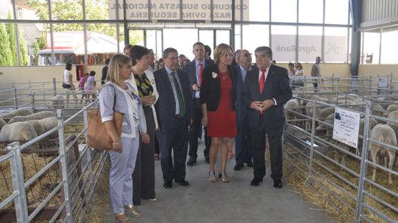 Carmen Ortiz destaca la apuesta del sector ovino segureño por integrarse en proyectos de economía circular